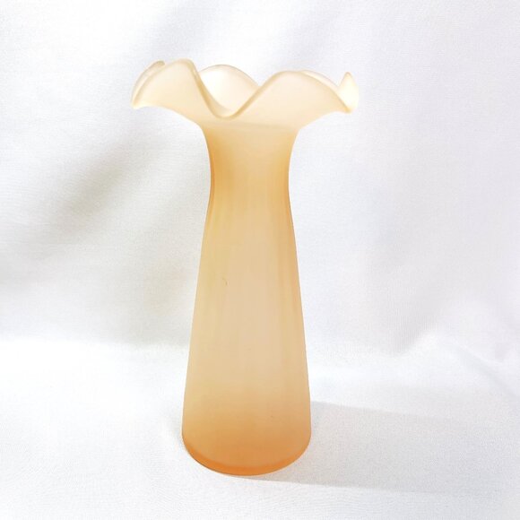 Ruffled Rose Pink Satin Glass Vase Vintage Frosted Glass Flower Holder 8 1/2” - Picture 3 of 10